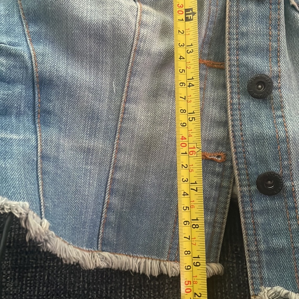 small - Picture 4 of 6